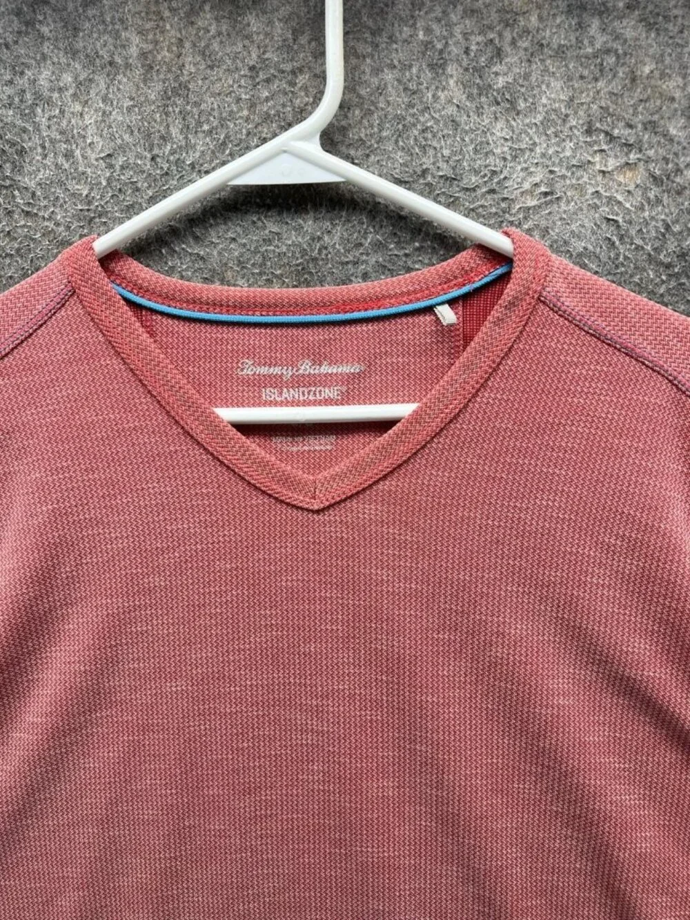 Tommy Bahama Shirt Men Large Red IslandZone V-Neck Casual Tee Geometric Cotton